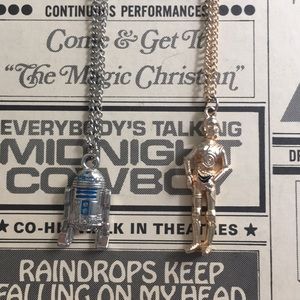 Star Wars C3PO and R2D2 necklace set